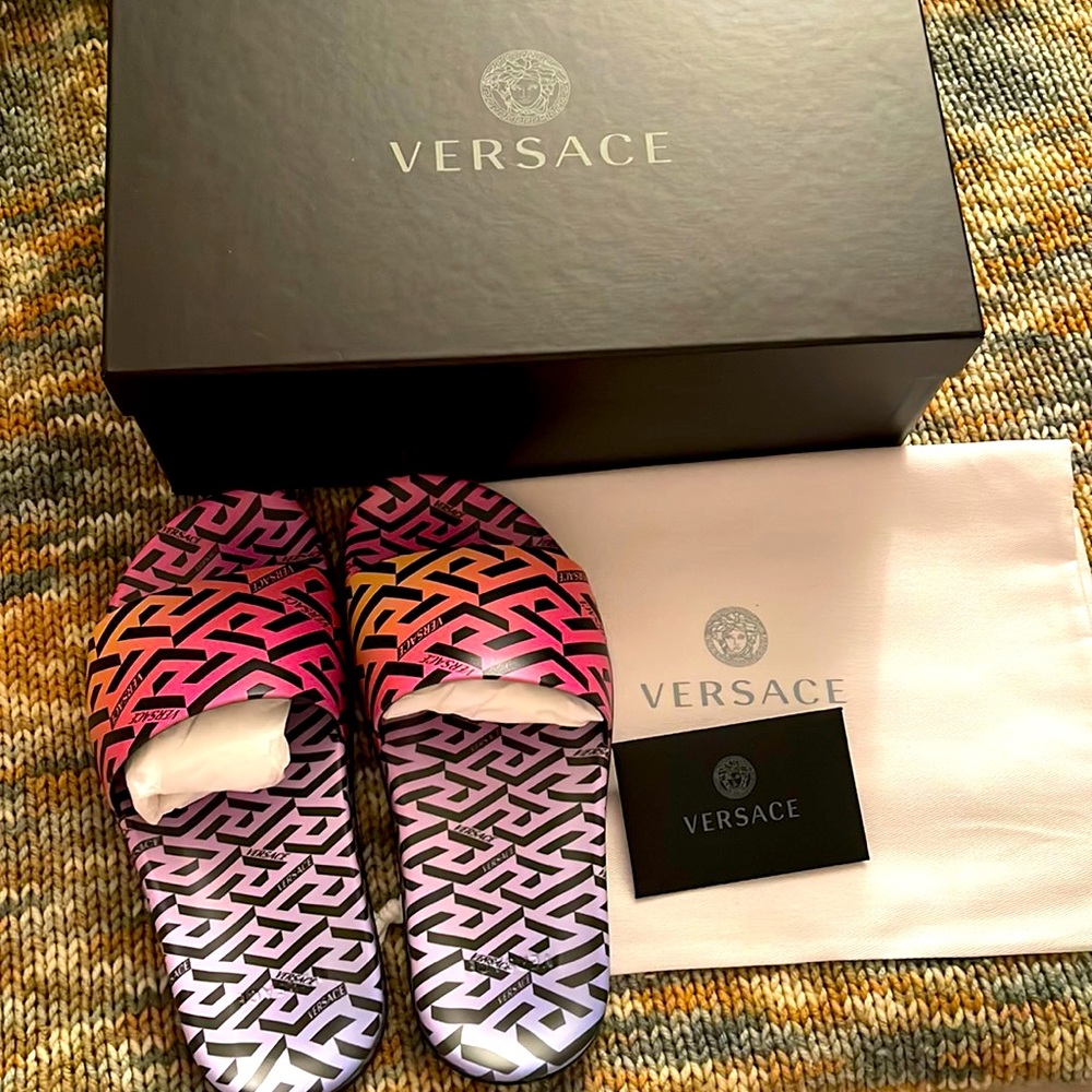 Versace La Greca patterned open-toe slides